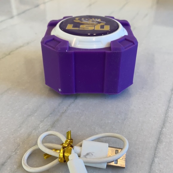 LSU Shock Box Speaker with charging cord - Picture 7 of 7